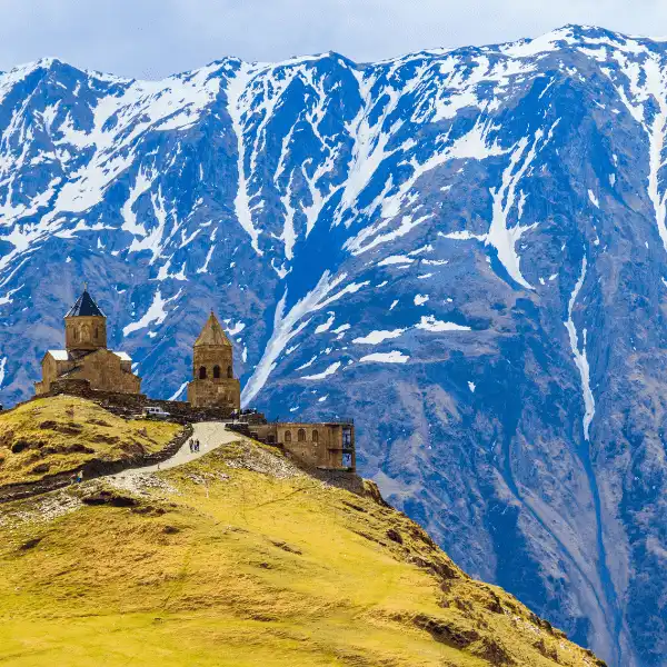 Private transfer from Tbilisi to Kazbegi with mountain views in Georgia