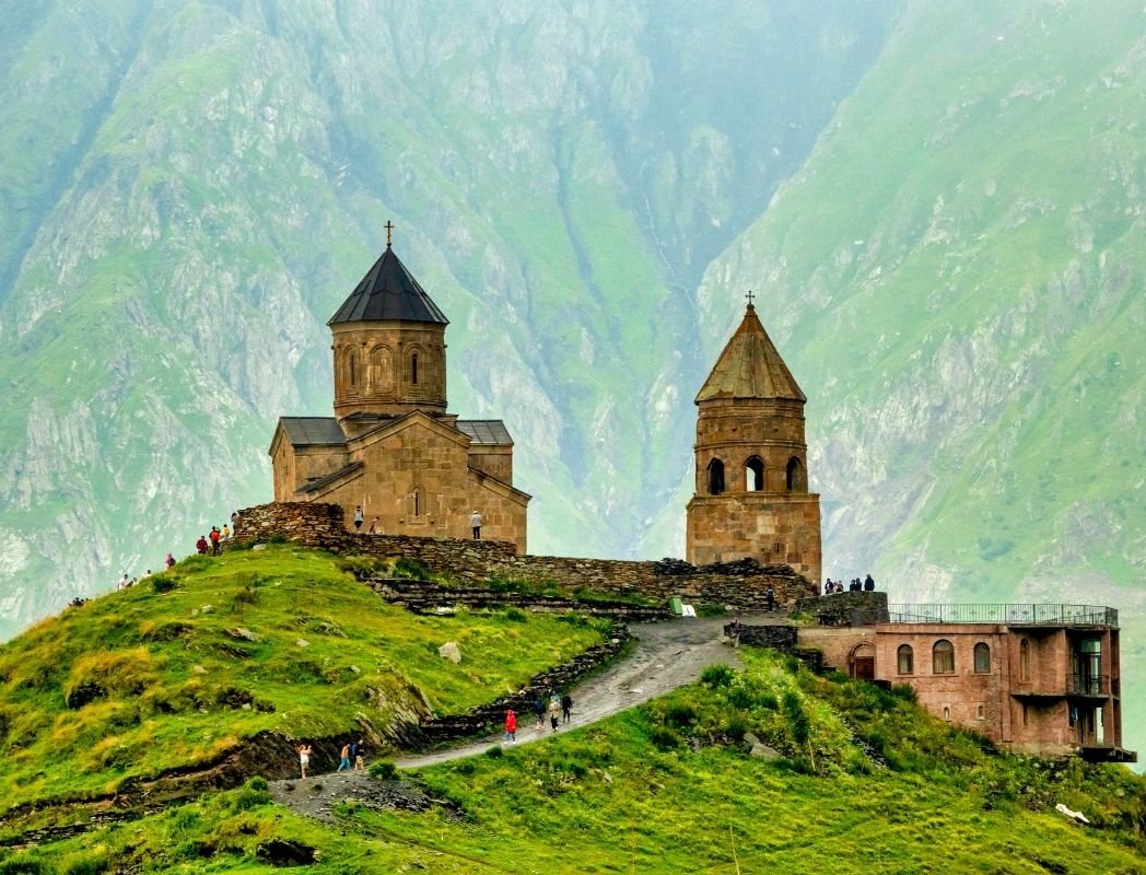 26 Kazbegi Stepantsminda Tbilisi transfer tour