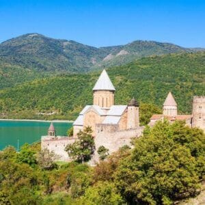ananuri-fortress-georgia.webp